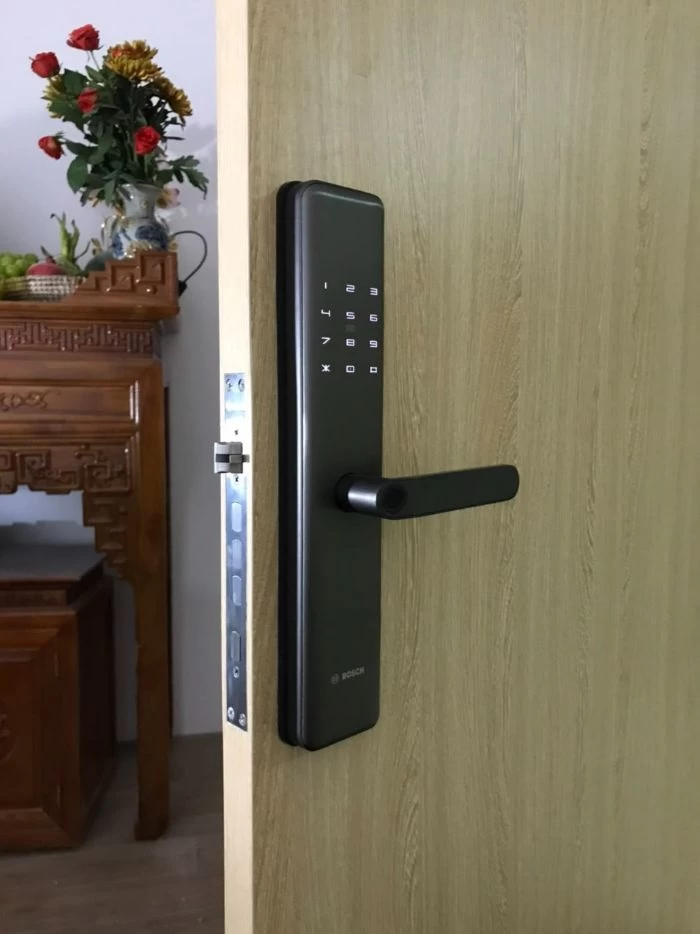 Khóa cửa vân tay Bosch ID40
